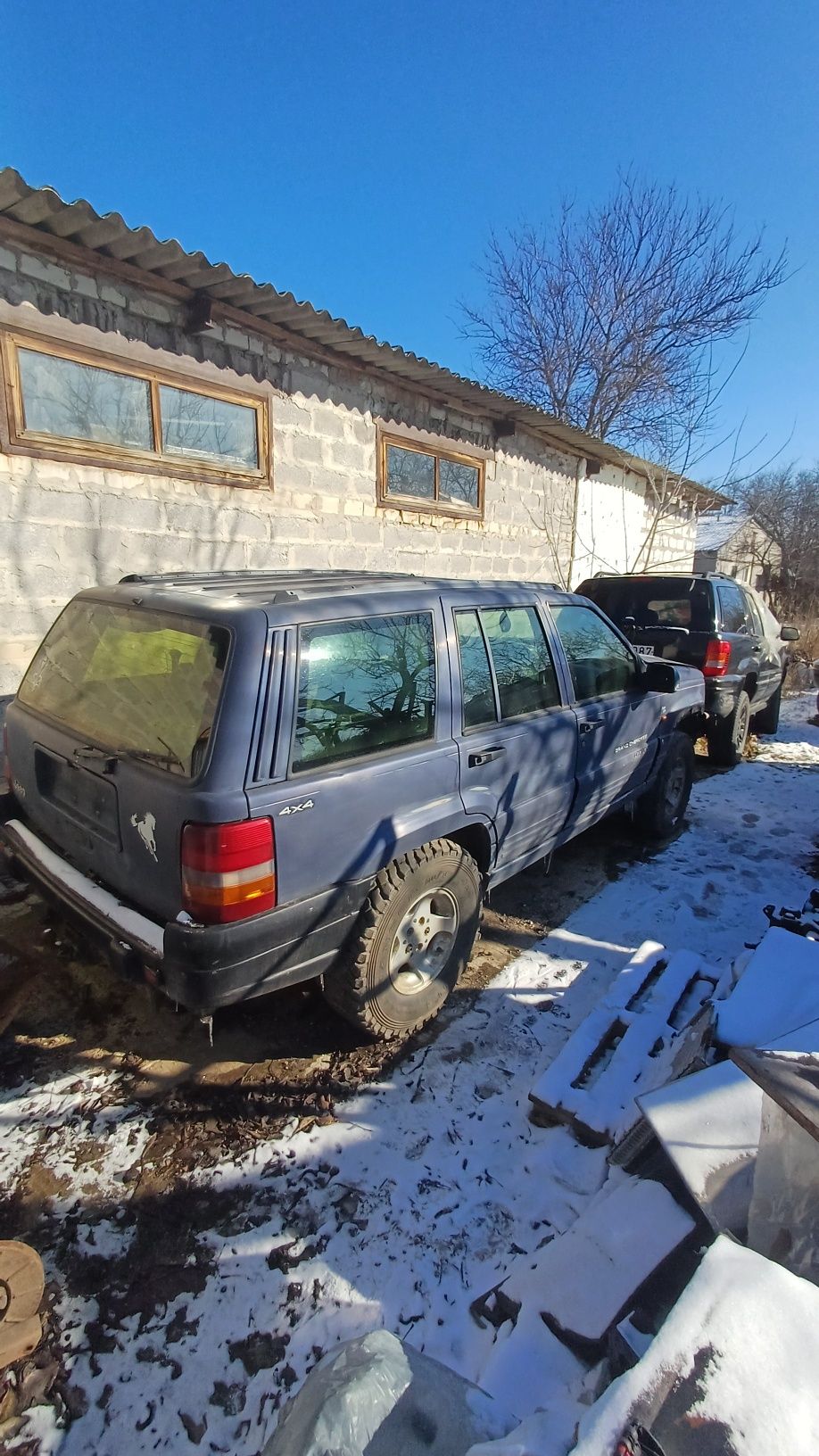 Джип  Гранд Чероки 2.5 1994 ZJ-разборка или восстановление