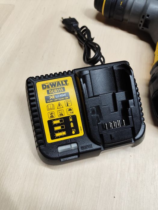 DeWal DCH 334 безщітковий потужний акумуляторний перфоратор Деволт ори