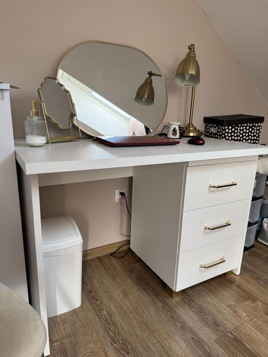 Biale biurko drewniane Bodzio