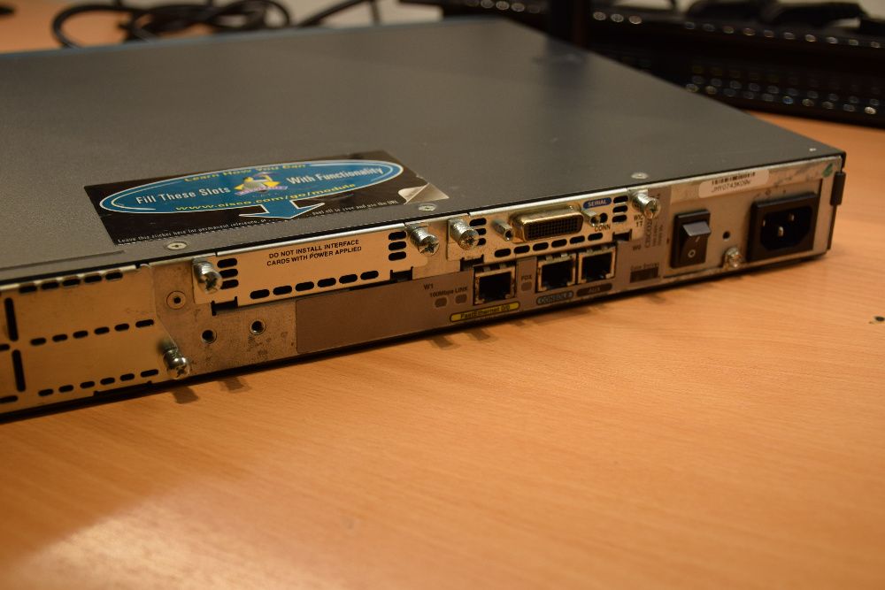 Router Cisco 2610XM