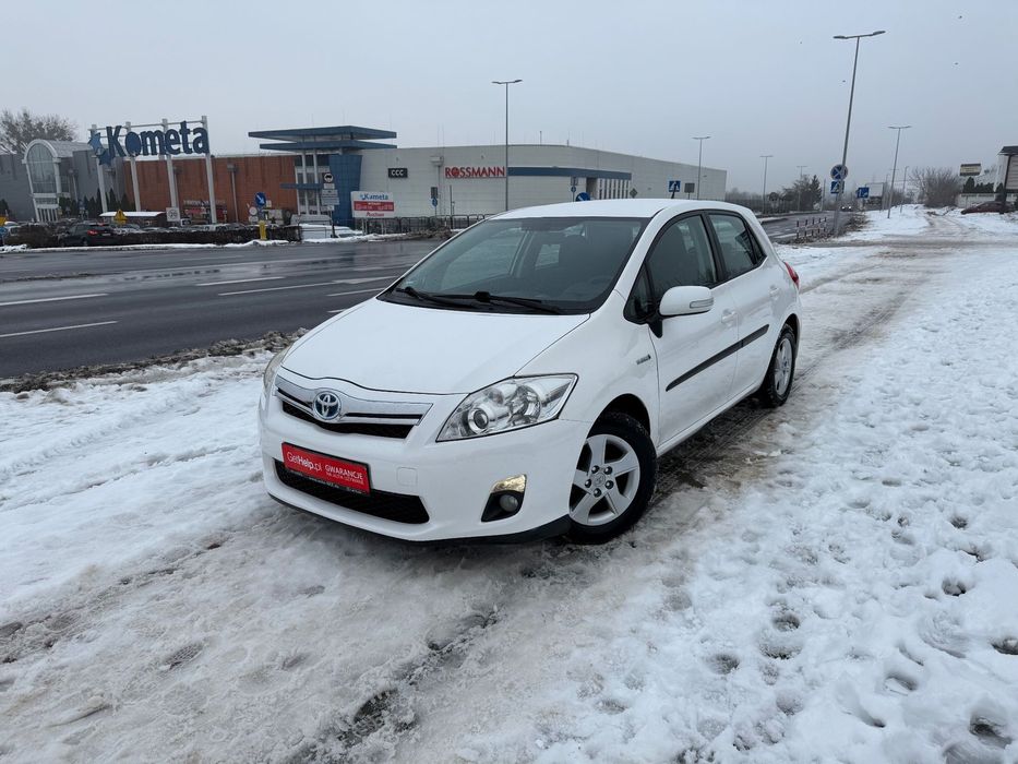 Toyota Auris 1,8 Hybryda serwisowany nowy akumulator