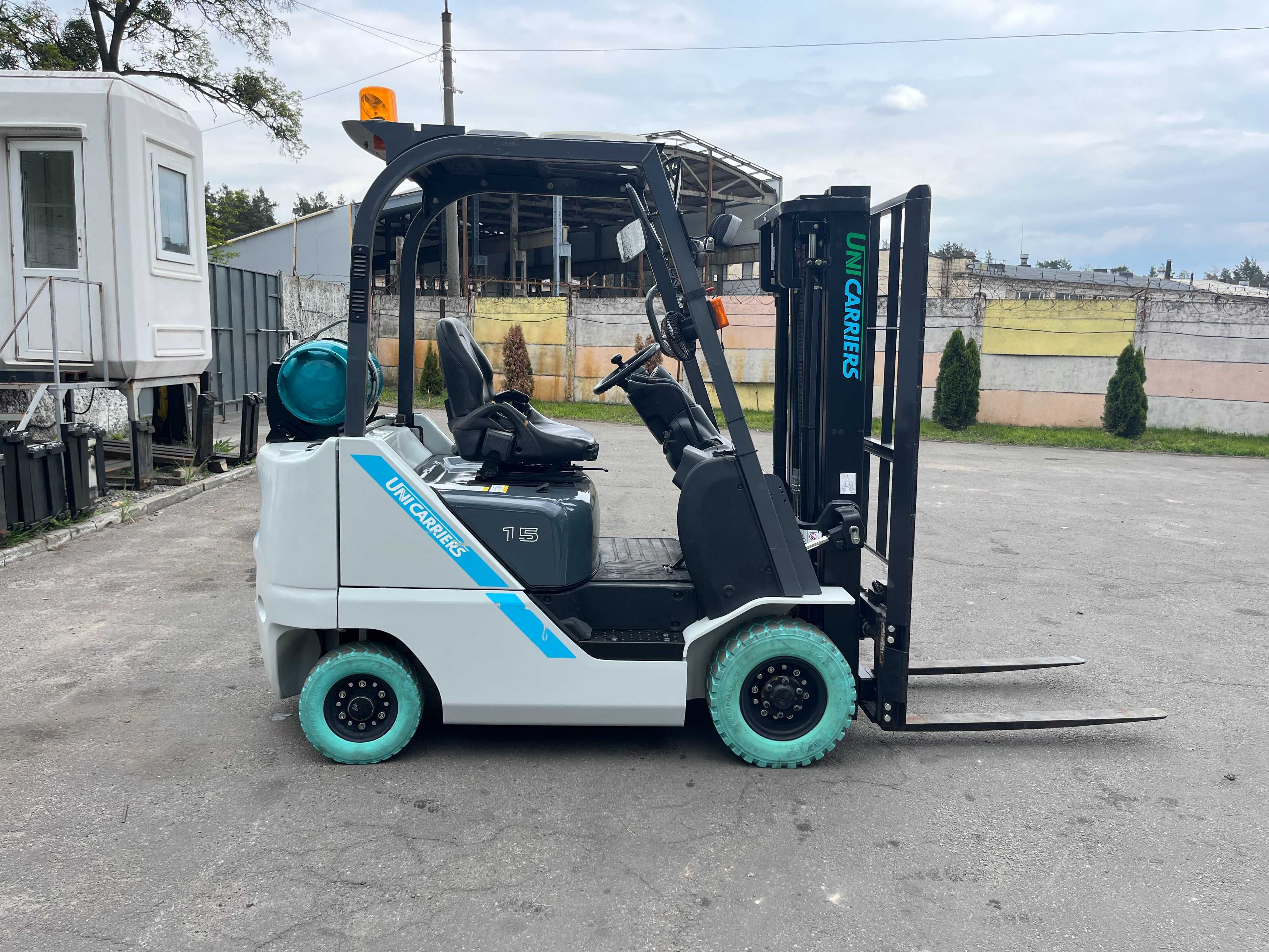 Навантажувач вилковий UNICARRIERS Nissan TCM FG15