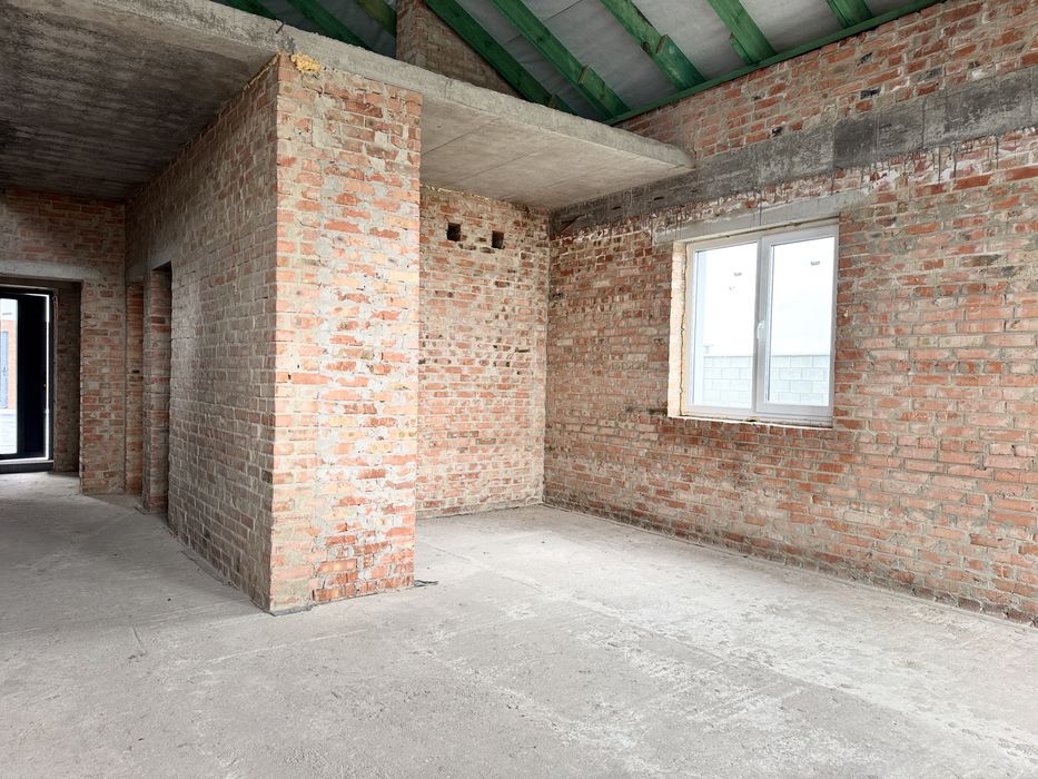 Будинок 140 м² з гаражем, мансардою. Ділянка 5 сот, Обарів, Авторинок