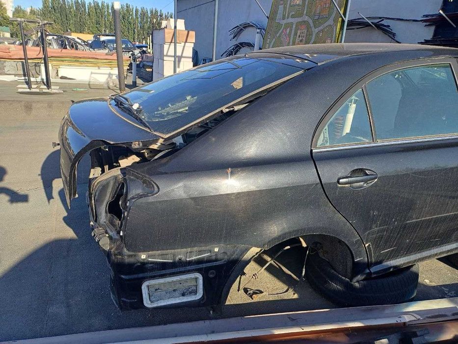 Четверть задняя левая правая Toyota Avensis T25 2003-2008