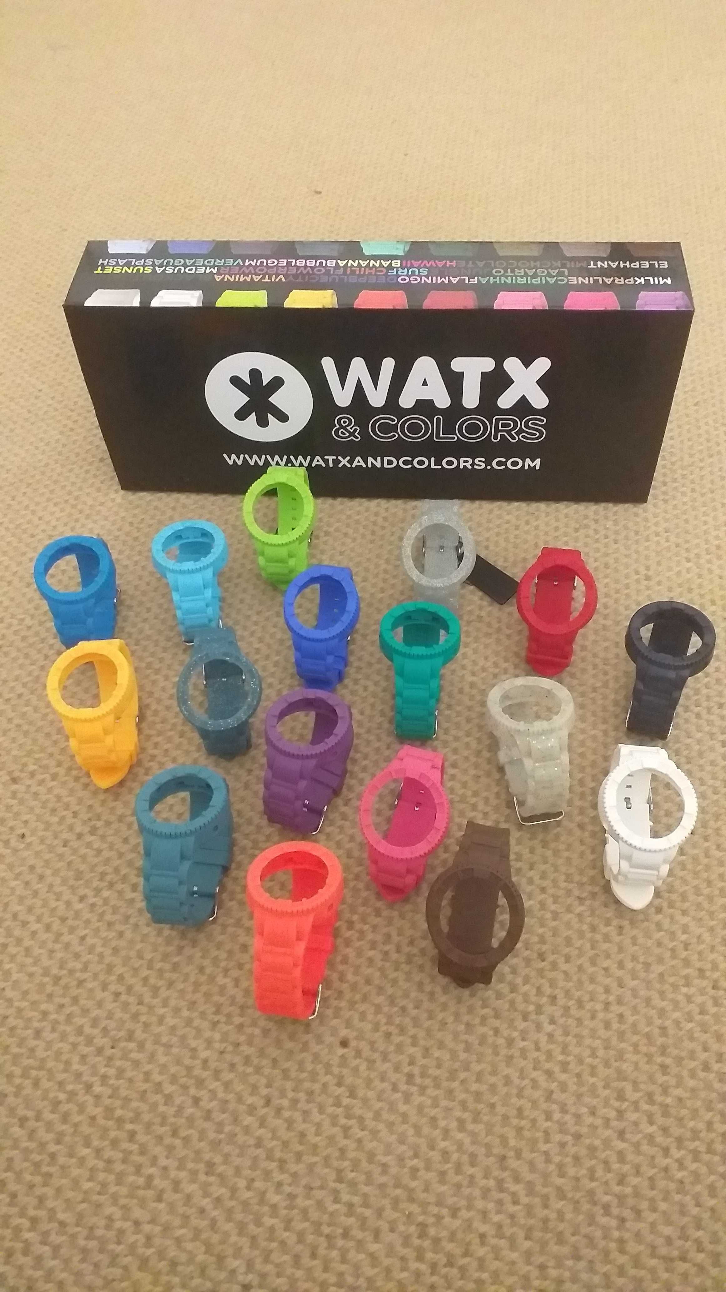 WATX & COLORS Caixa e 17 braceletes