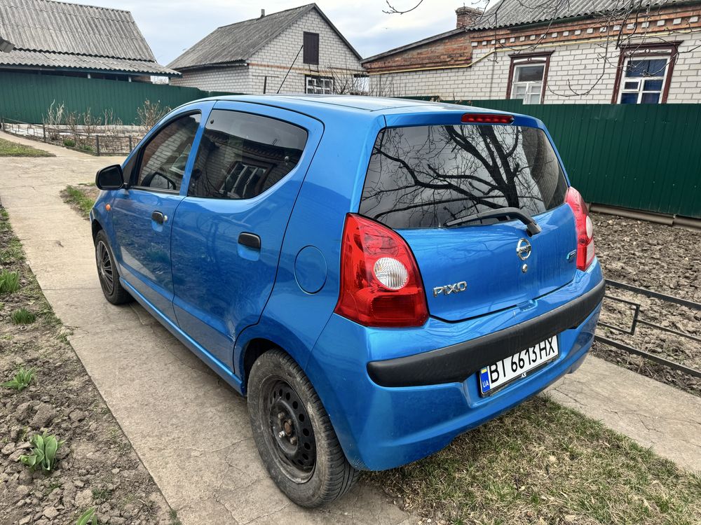 Nissan Pixo 1.0 бензин 2010 рік