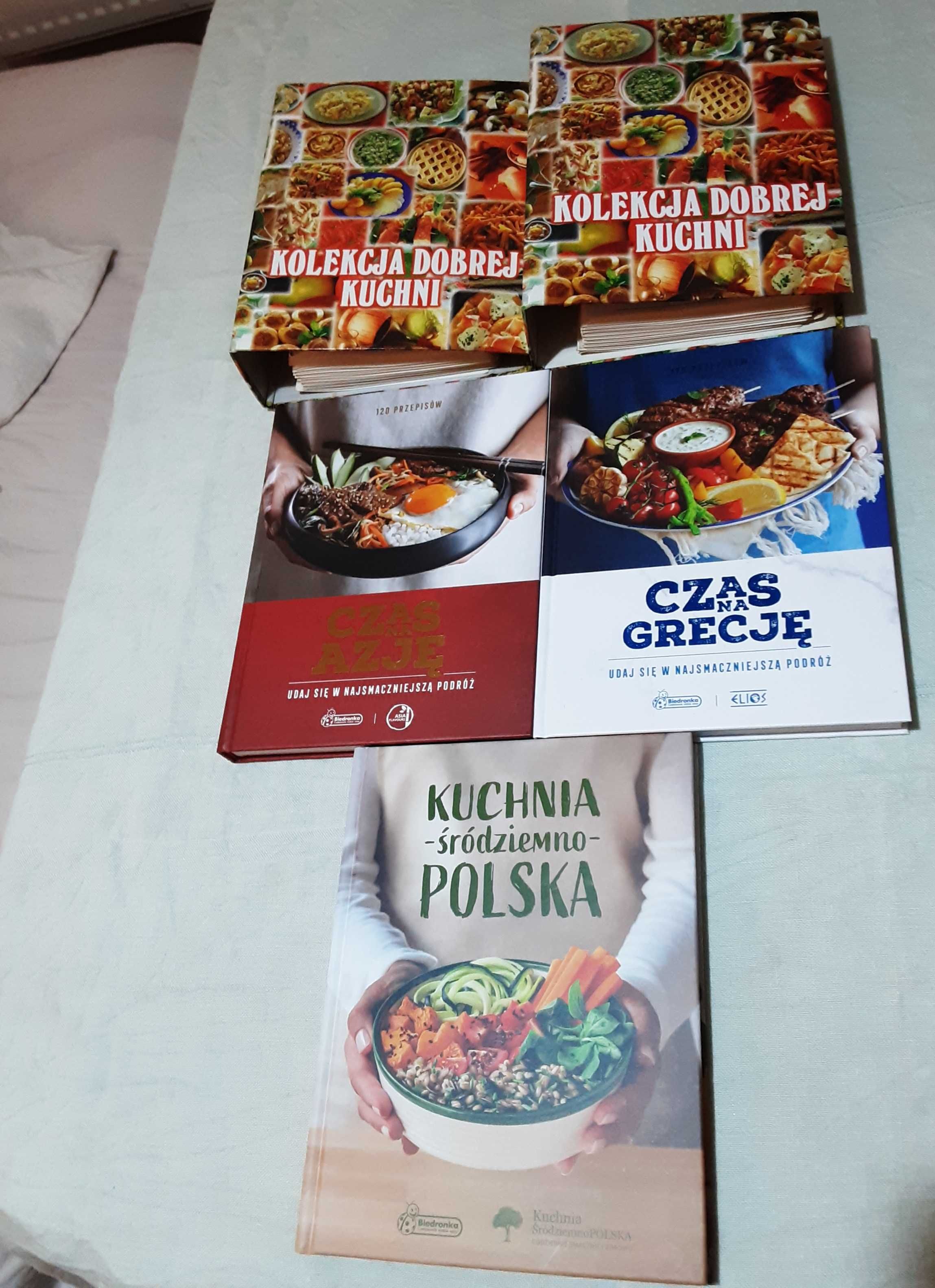 Książki kucharskie (3 są nowe przejrzane tylko jeden raz )
