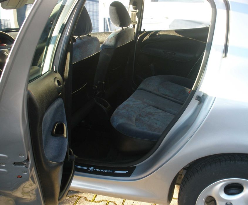 Peugeot 206. Poucos kms. Impecável. Comprove