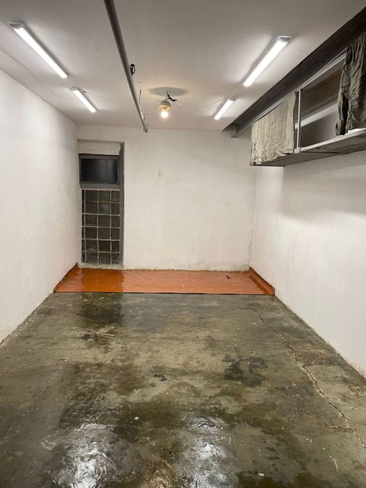 Оренда гаража  гаражу боксу вулиця Тернопільська 17. 20 кв.м. 220V