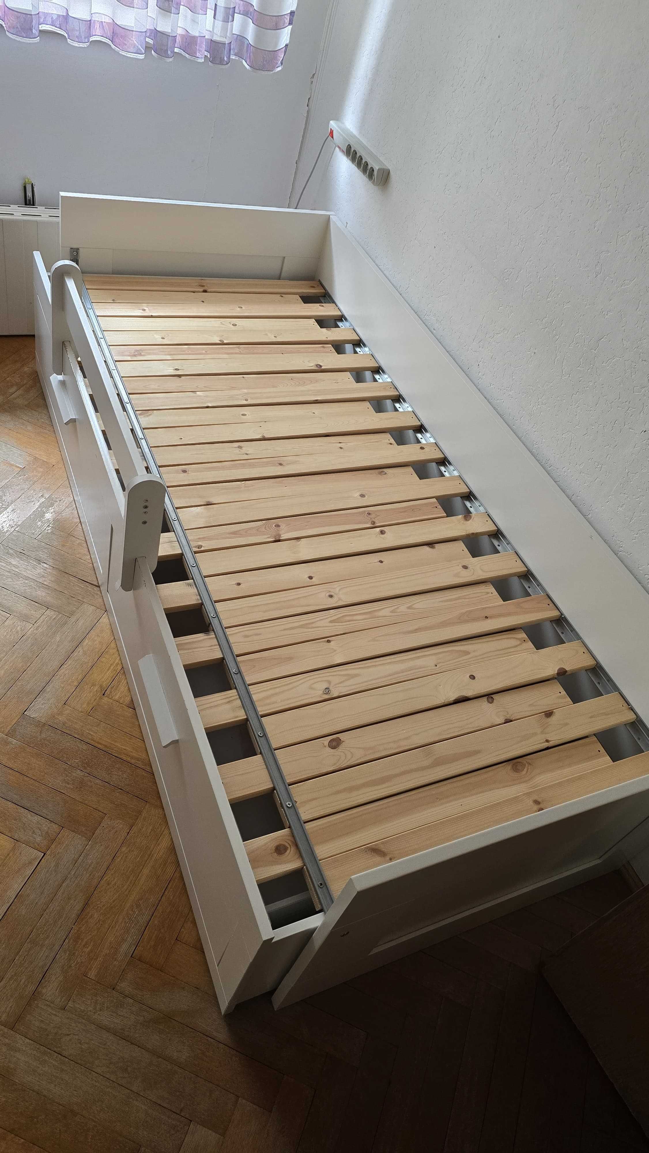 BRIMNES Leżanka 80x200
