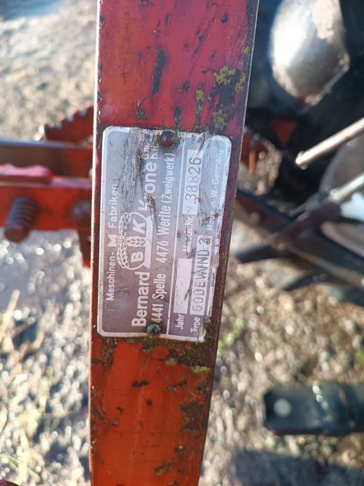 Плуг Bernard Krone