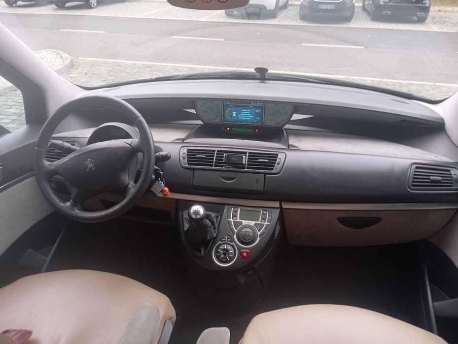 Pegeout 807 2.2 HDi topo de gama ful extras como nova