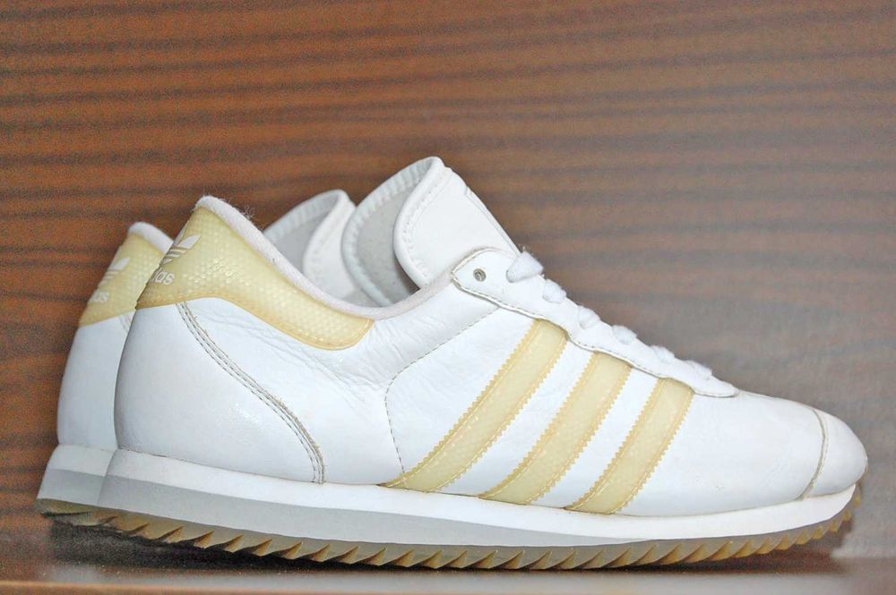 Кроссовки ADIDAS р.42-43 original VIETNAM