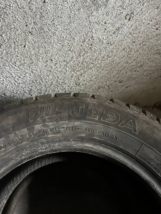 215/65/16c пара зимних шин