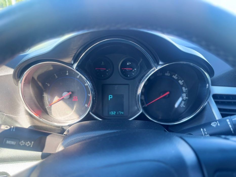 Шевроле Круз 2012 года