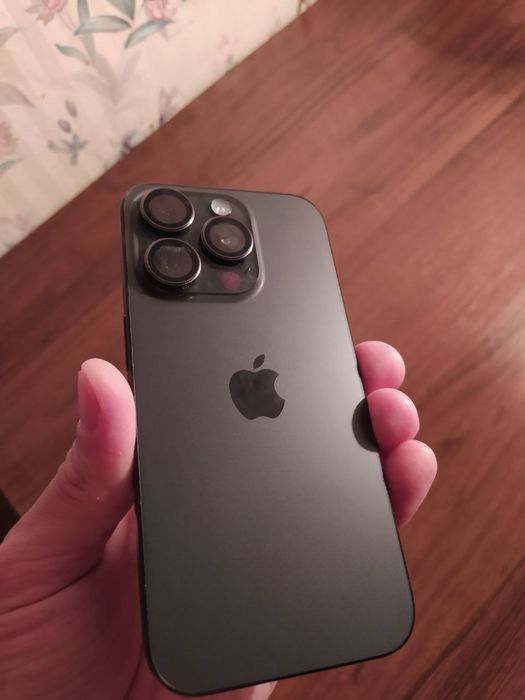 iPhone 15 pro 512 g