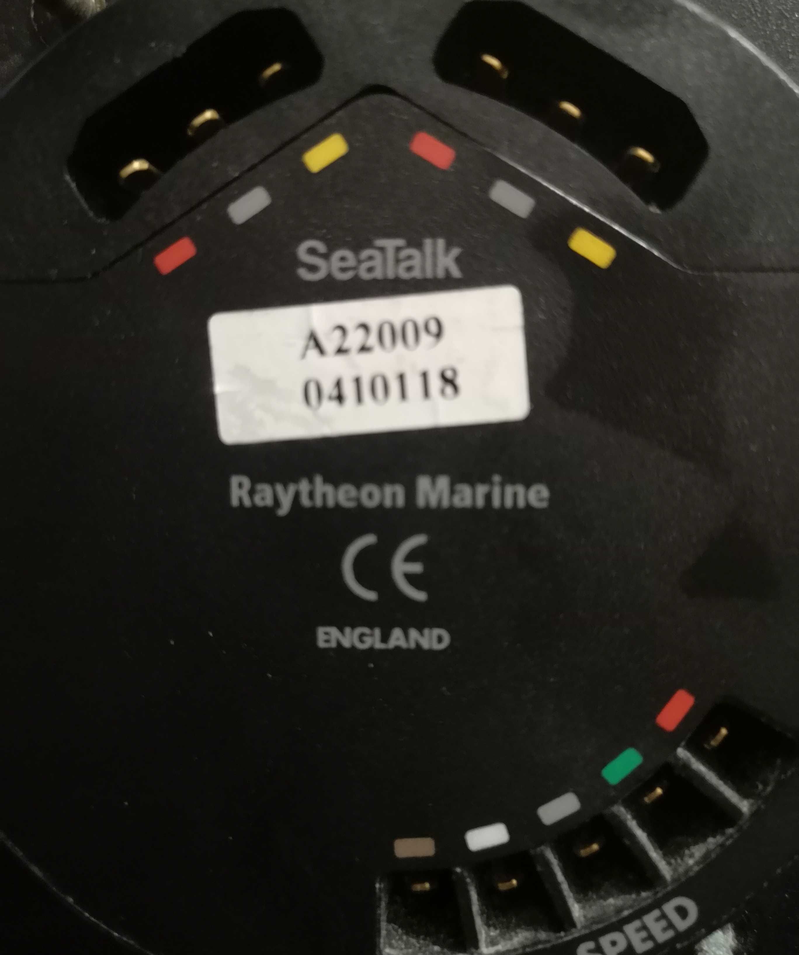 Raymarine st60 Rayteon monitor