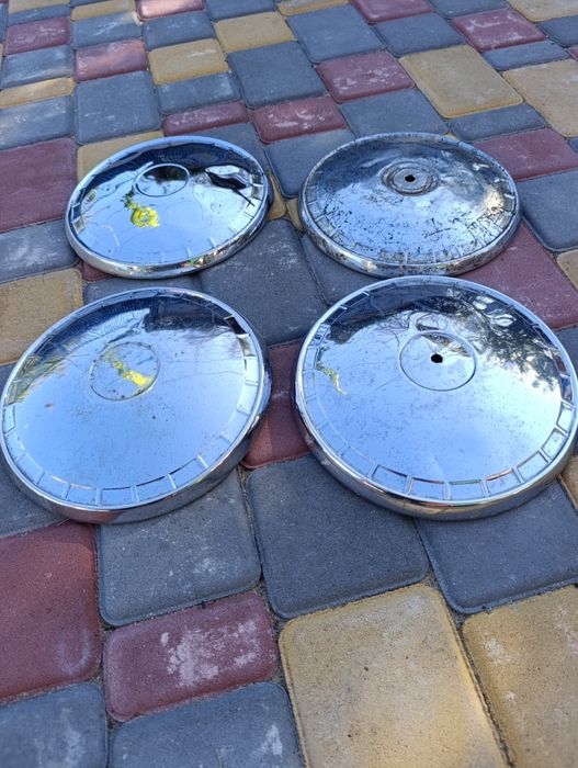 Ковпаки металеві