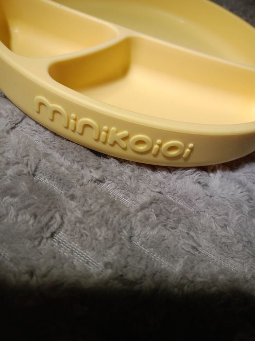 Silikonowy talerzyk z przyssawką i łyżeczką