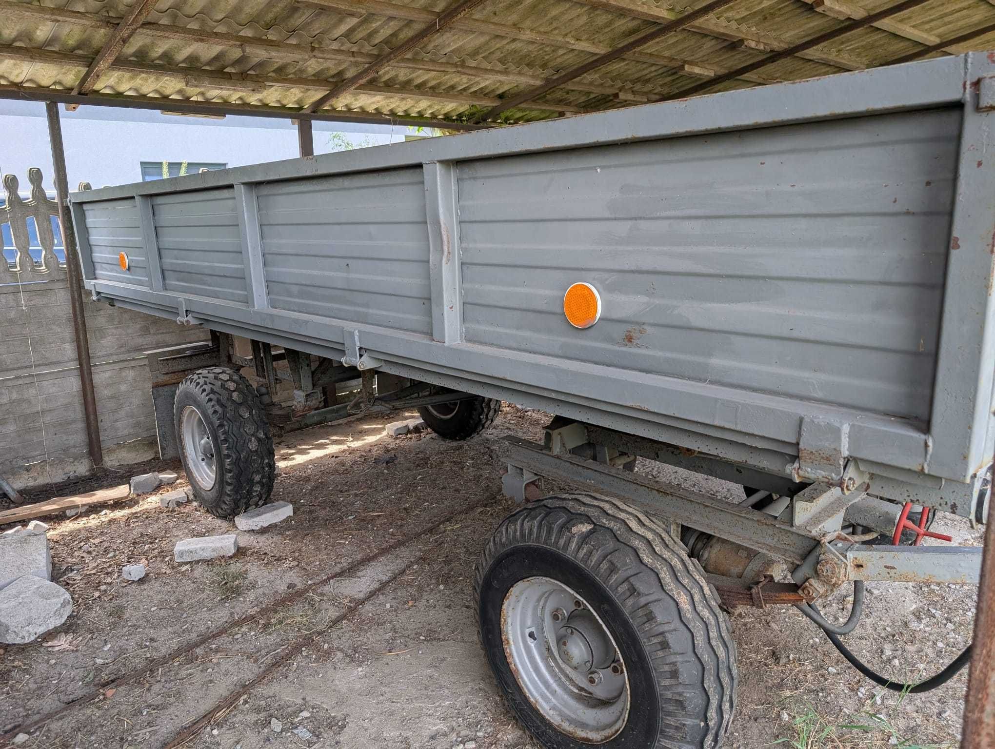 Przyczepy Autosan w bardzo dobrym stanie