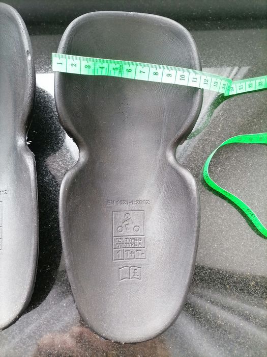 Захисні вставки SAFE TECH до мотокуртки