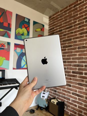 240$ iPad 6 32gb (2018) MR7J2