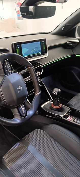 Peugeot 2008 GT - Gasolina