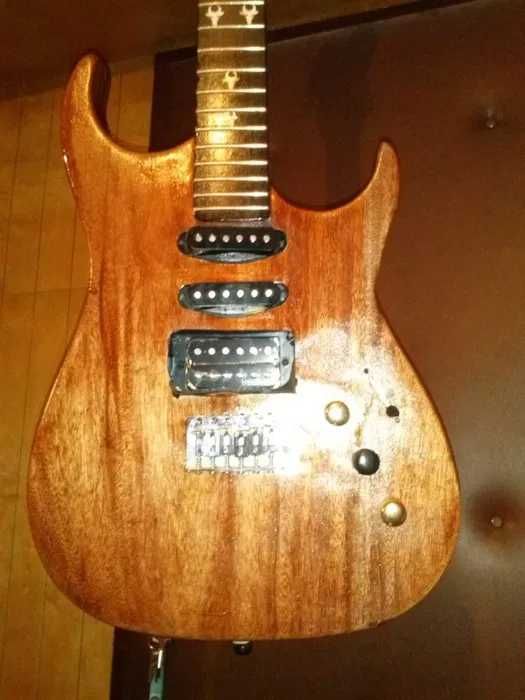 STRATOCASTER jedyny taki z wyjątkowego Mahoniu już od: 3899,99 pln!!