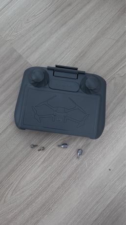 Osłona Na Ekran Kontroler do DJI RC Mini 3 Pro.  Plus zapasowe gałki