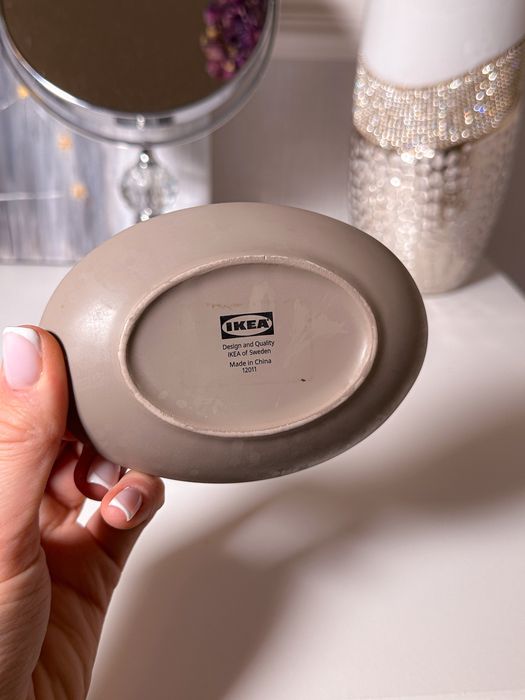Mydelniczka Ekoln Ikea szara beżowa