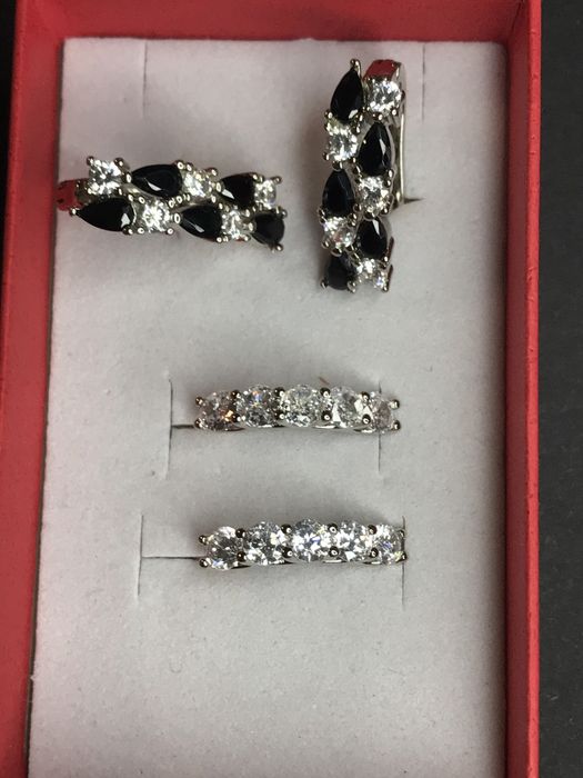 Zestaw kolczyki - 2 rodzaja z białymi cyrkonią oraz z czarnymi