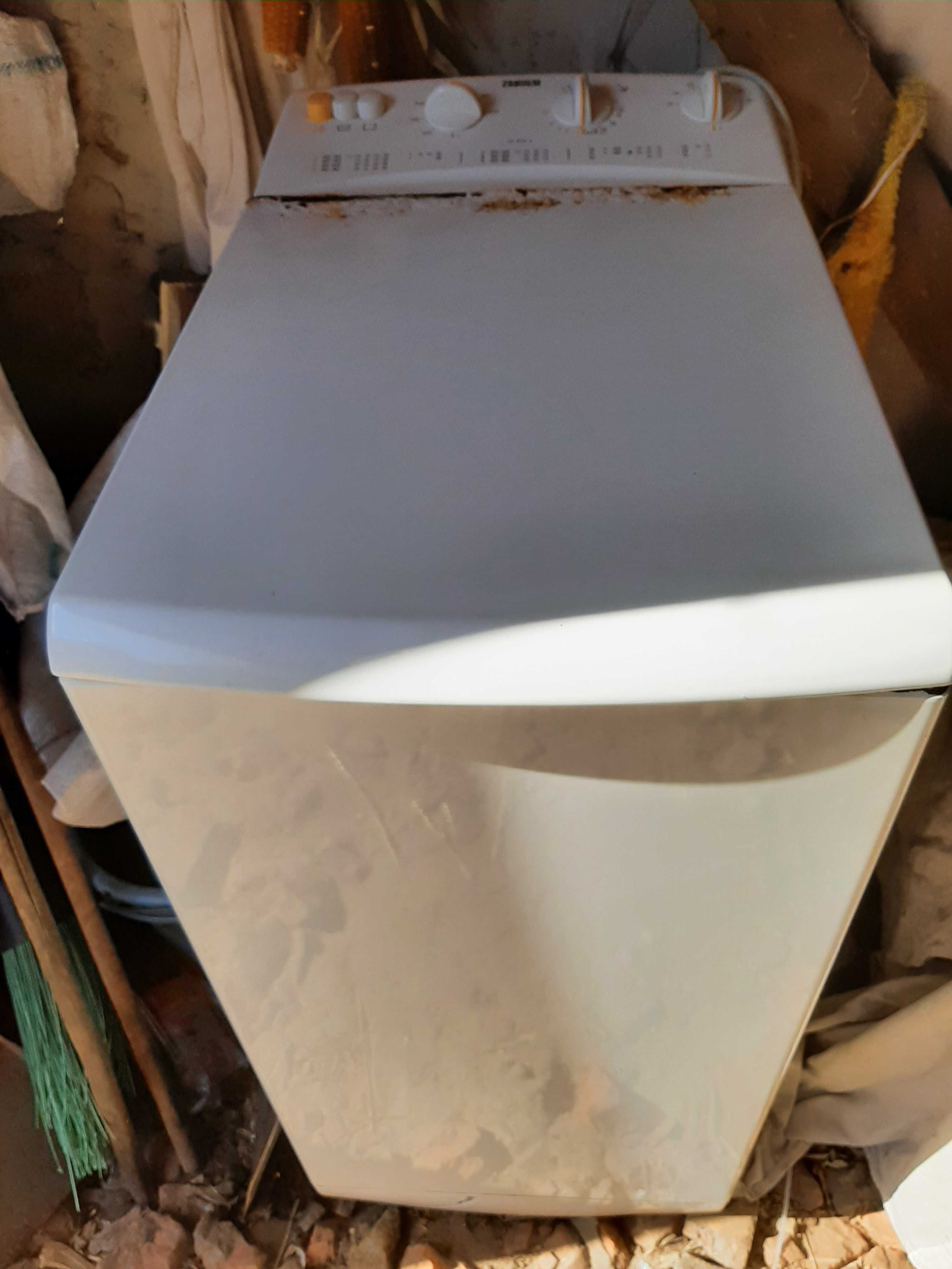 Стиральна машинка zanussi TA1033v