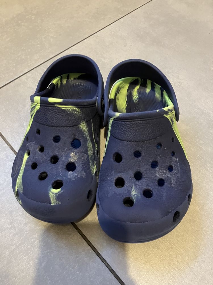 Klapki typu crocs rozmiar 27