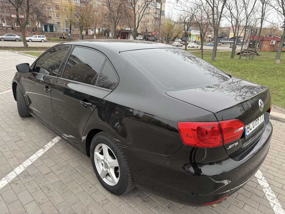 Продам джету 2012 года 2.0  газ бензин