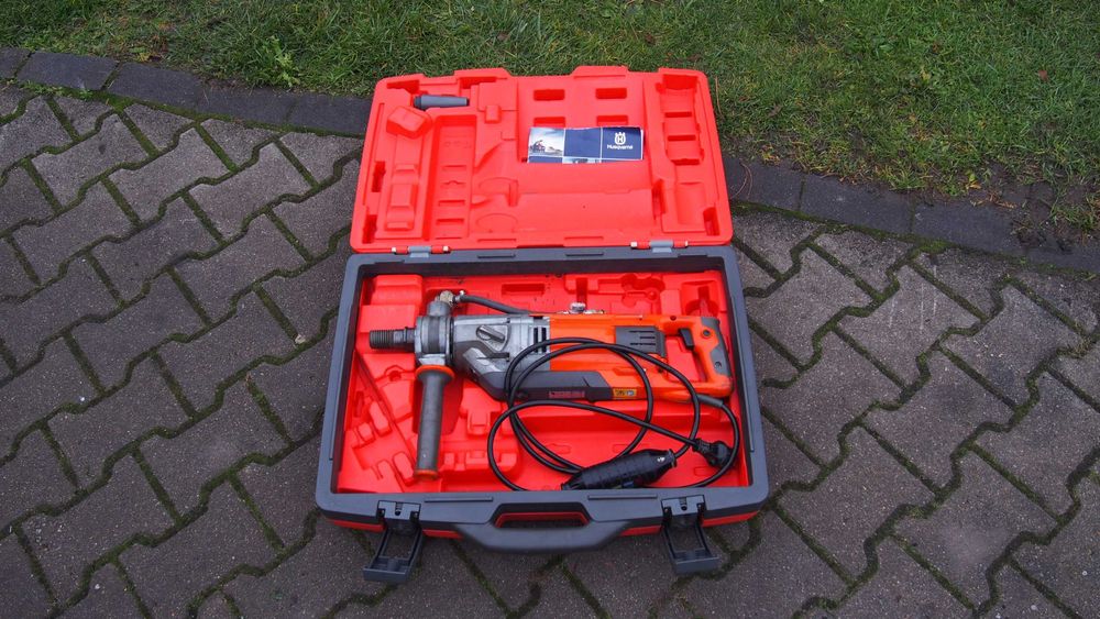 HUSQVARNA DM 220 DM220 Wiertnica elektryczna Walizka Fv23%