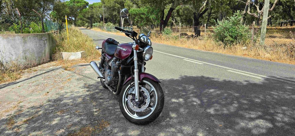 Kawasaki Zephyr 1100 (oportunidade para ter uma verdadeira cafe racer)