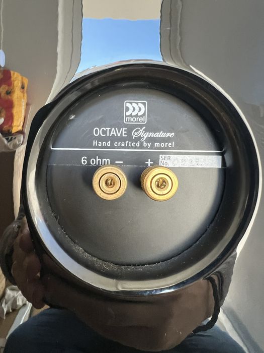 Morel Octave Signature – Piano Black + Suportes