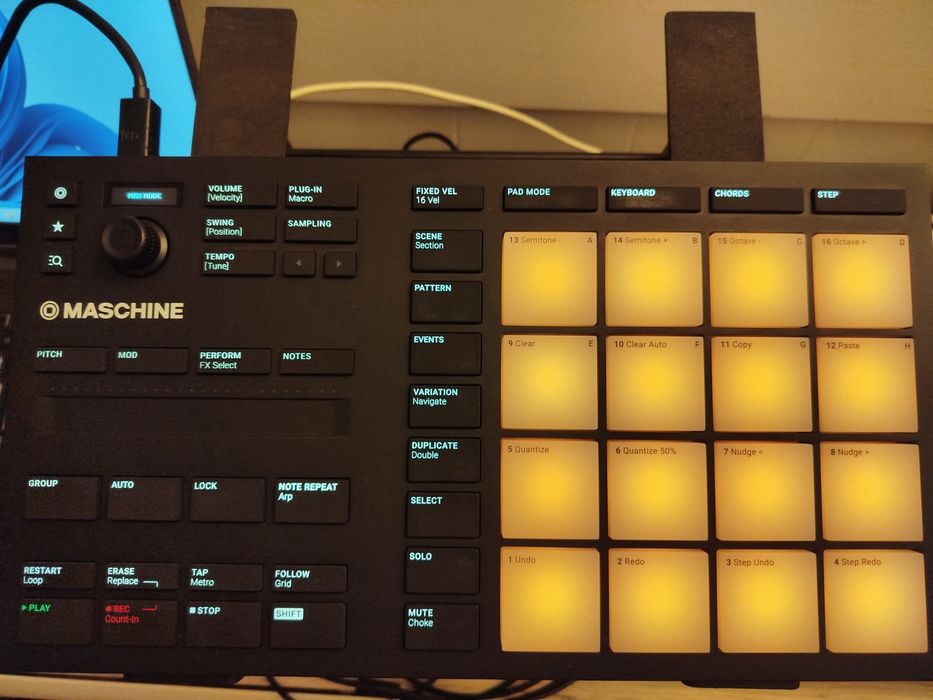 NI Maschine Mikro Mk3