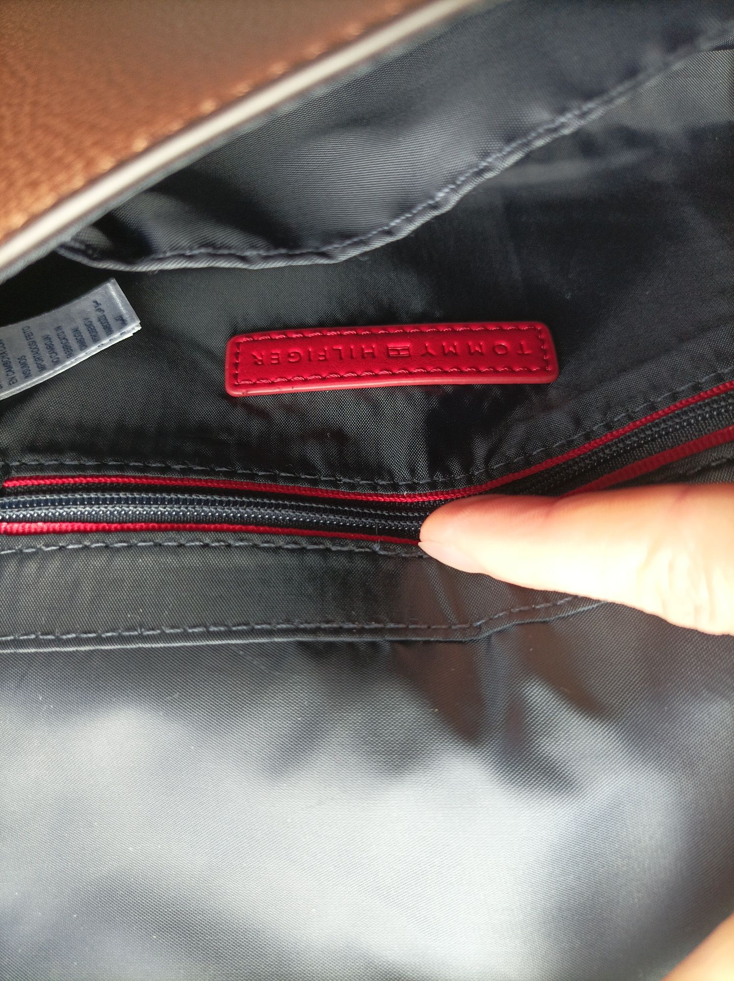 Oryginalna torebka Tommy Hilfiger brązowa otwierana
