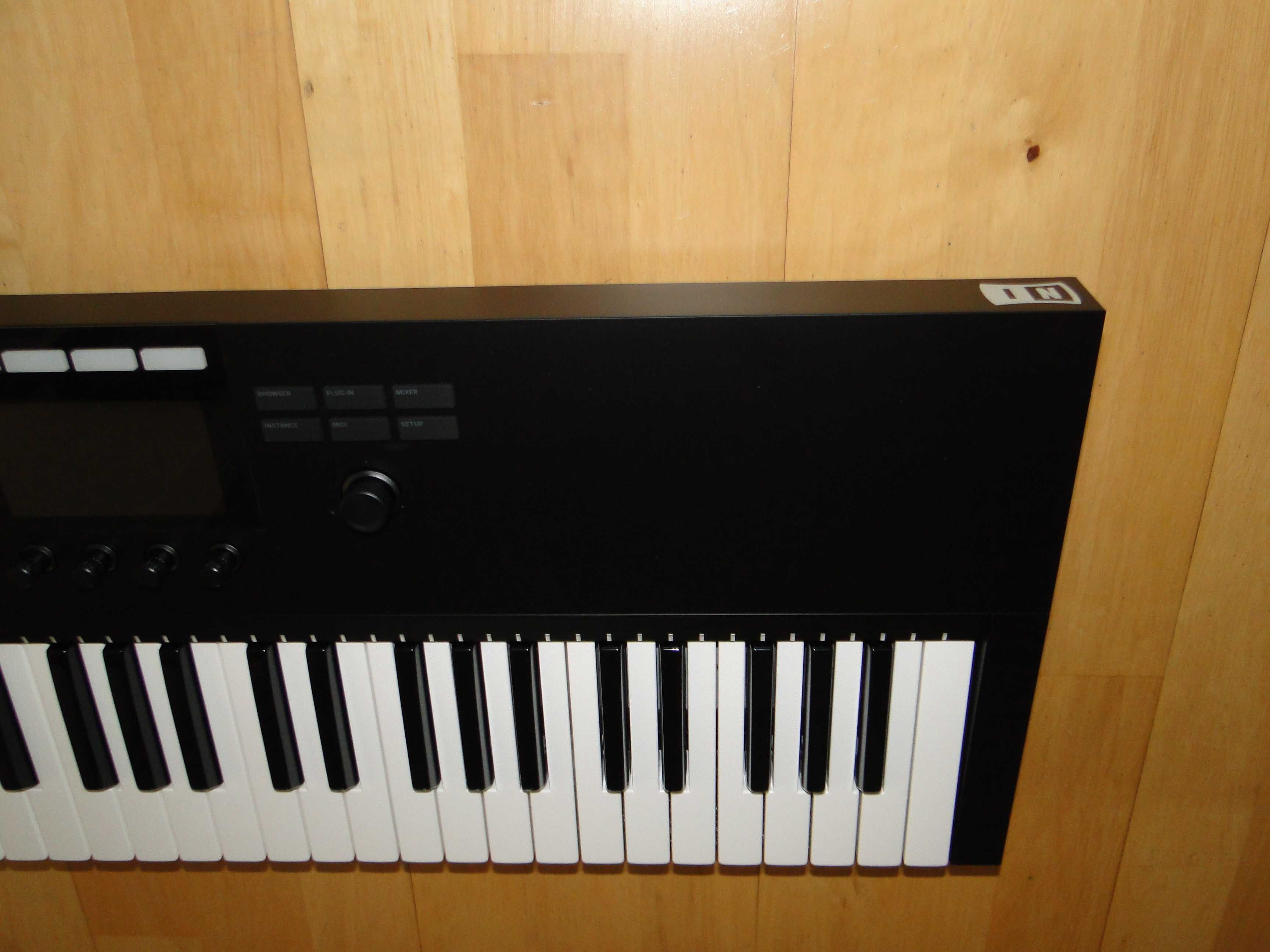 Zawodowa Klawiatura Sterująca Native Instruments Komplete Kontrol S61