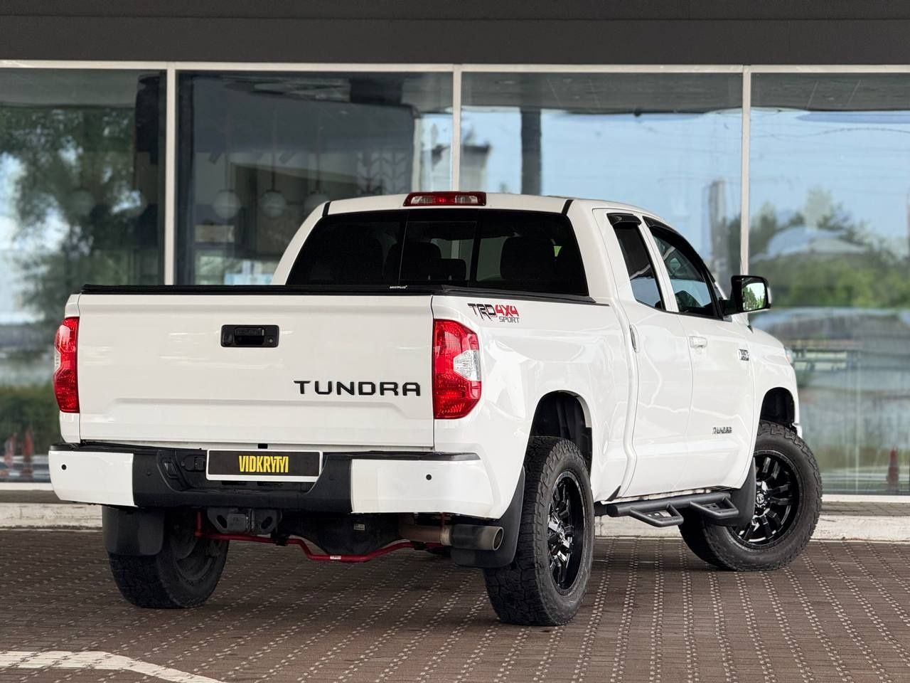 Toyota Tundra 2018 року, 5.7 бензин, автомат, повний привід, 140т.км