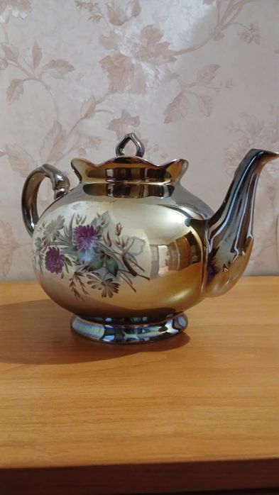 Продам красивий чайник