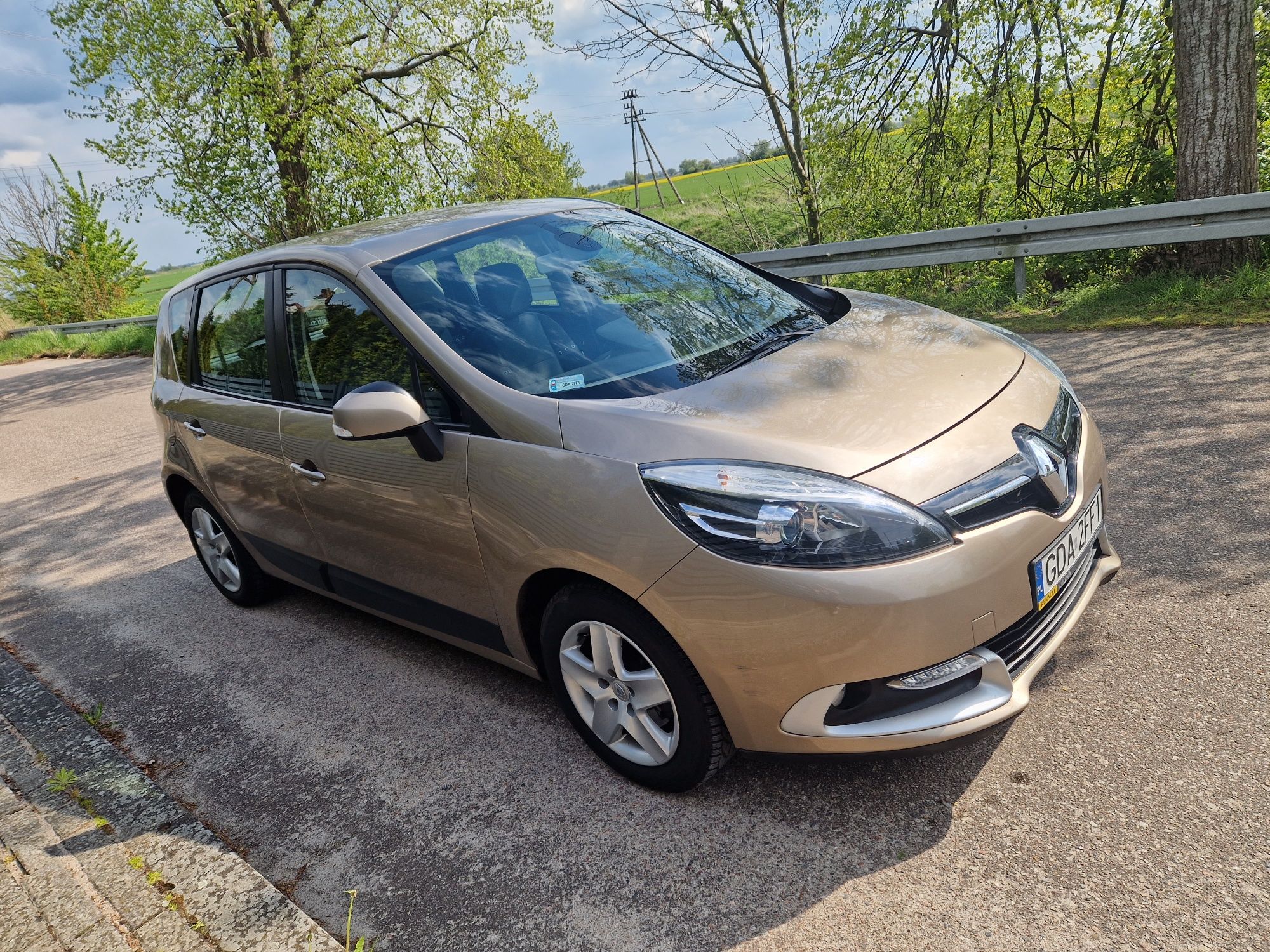 Renault Scenic III lift 1.2 TCE benzyna 115 KM 2013 rok