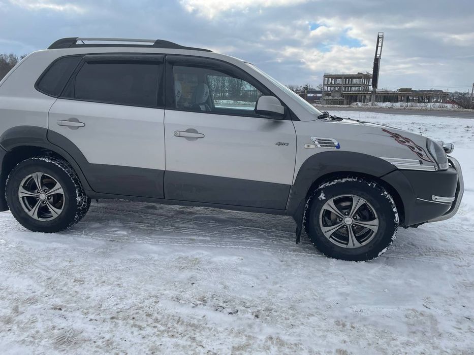 Продається Hyundai Tucson, 2008р.
Бензин, 2.0
Механічна коробка