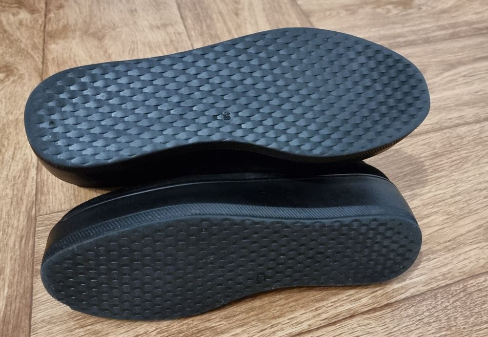 Замшевые ботиночки. Торг