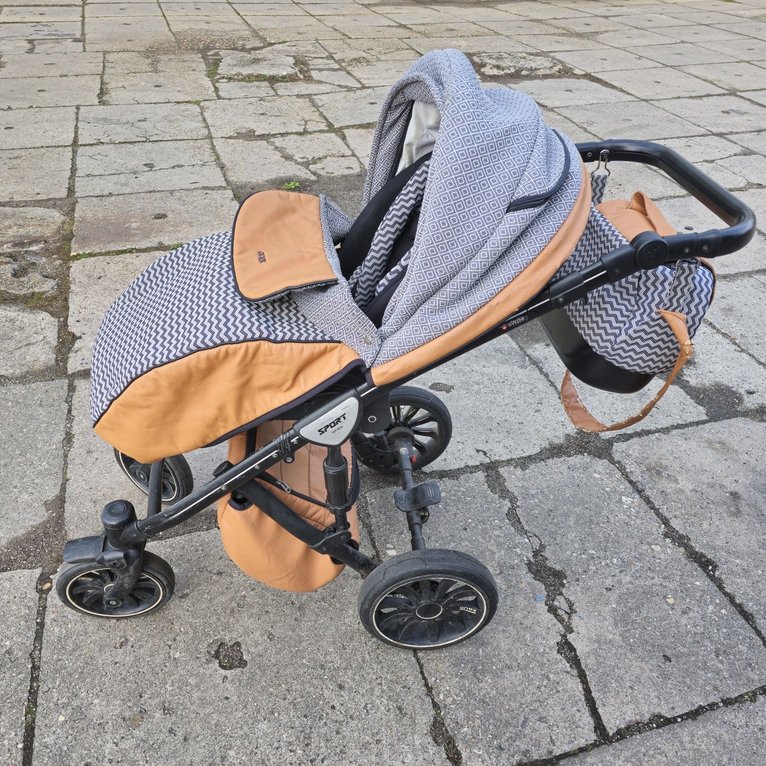 Sprzedam wózek onex 2 w 1