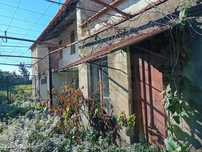 Moradia térrea em restauro - Esgueira / Mataduços