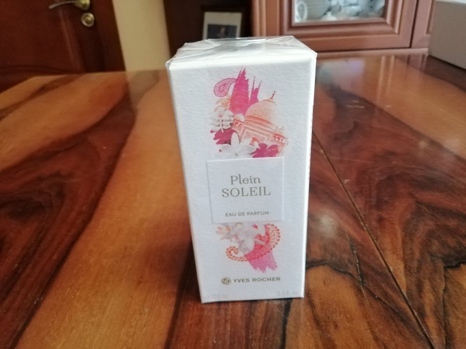 Парфумована вода Ів Роше Plein SOLEIL