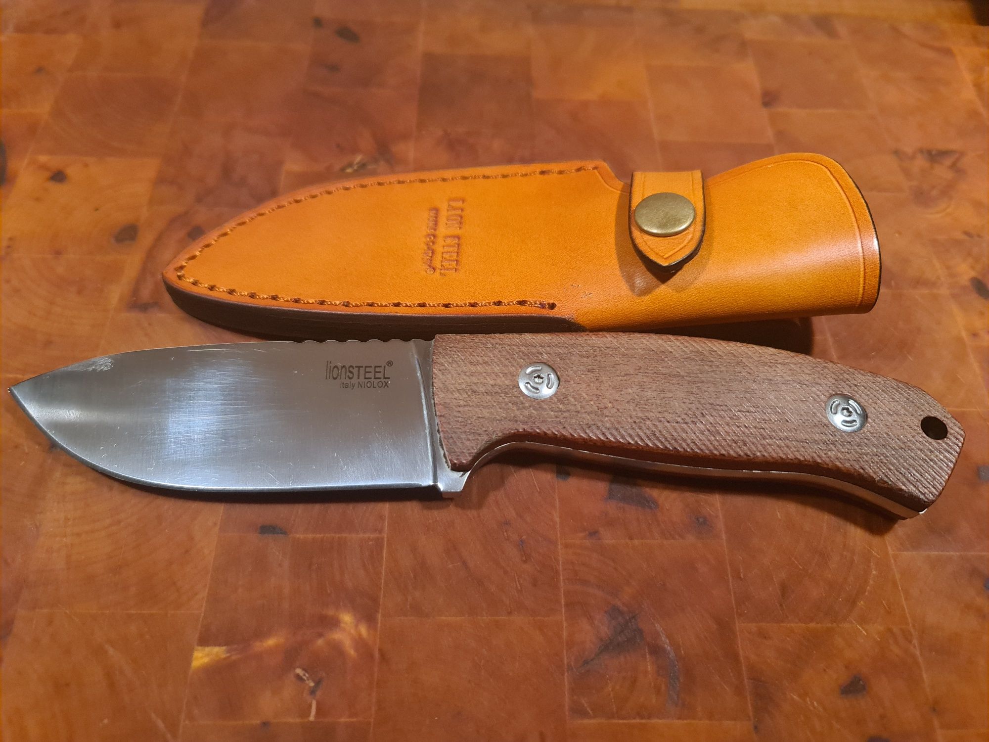 Nóż LionSteel Niolox, bushcraft, survival, myślistwo