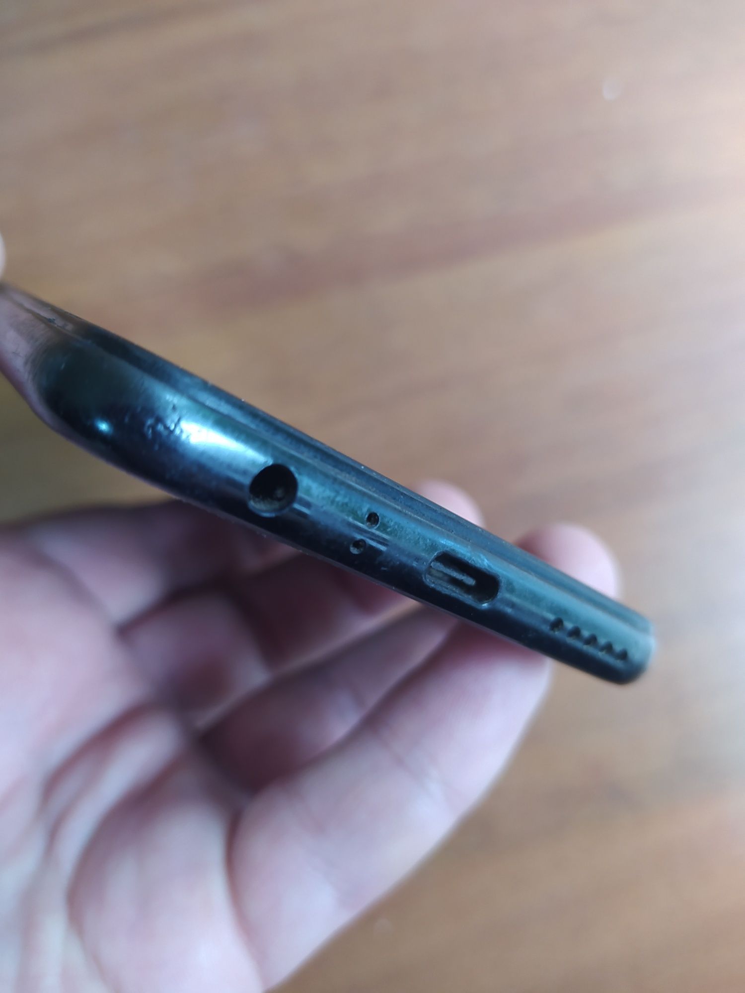Продам Redmi Note 8T 64/4+1 GB
